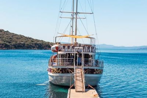 Arrival in Ammouliani Beach