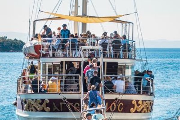 Departing from Ammouliani Beach