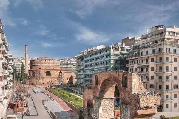 KAMARA_ROTONDA_P1020602 (HolidayTours) (HolidayTours)