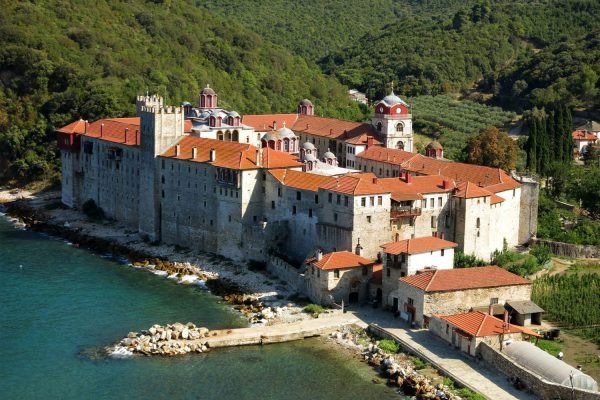 athos-monasteries2-1-e1561471765762