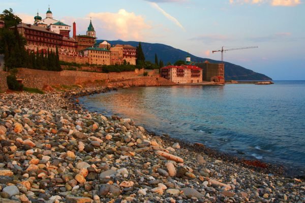 athos-monasteries3-1-e1561471685527